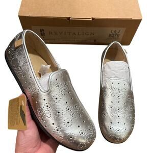 Spenco Revitalign Silver Ballet Slip-On Flats Sz 7.5 Orthotic Comfort Shoes NWT